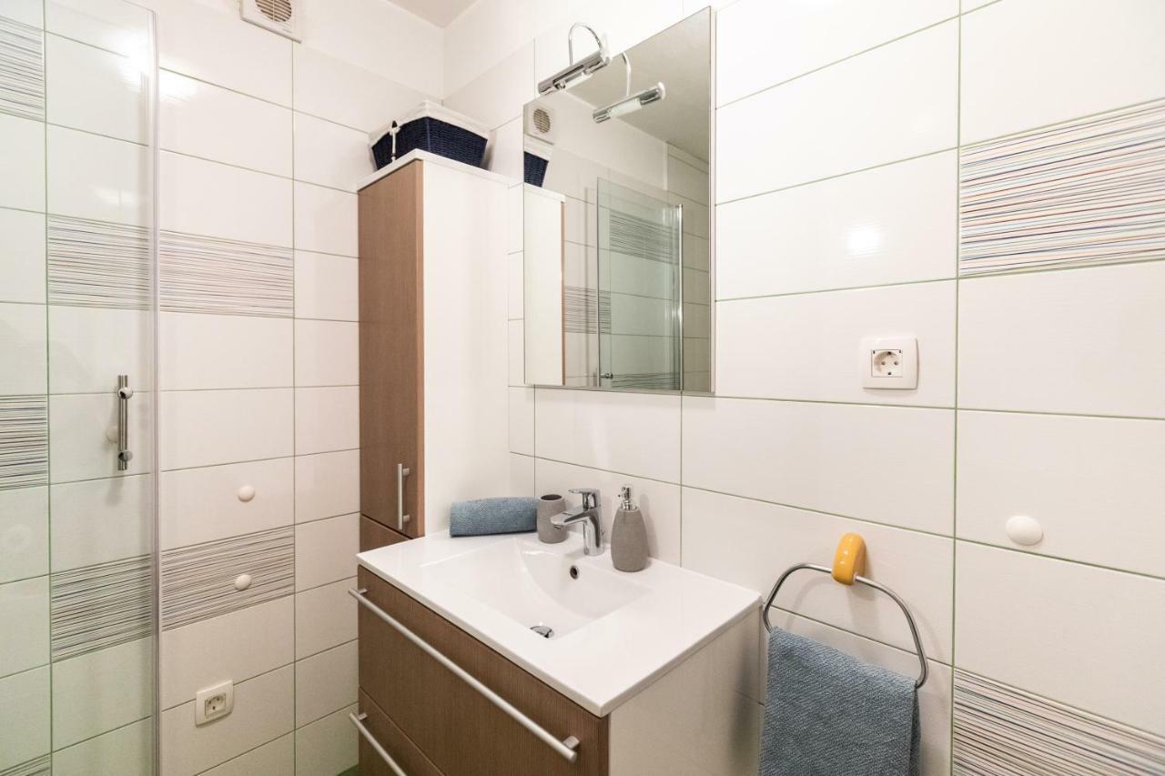 Apartment Martha Split Luaran gambar